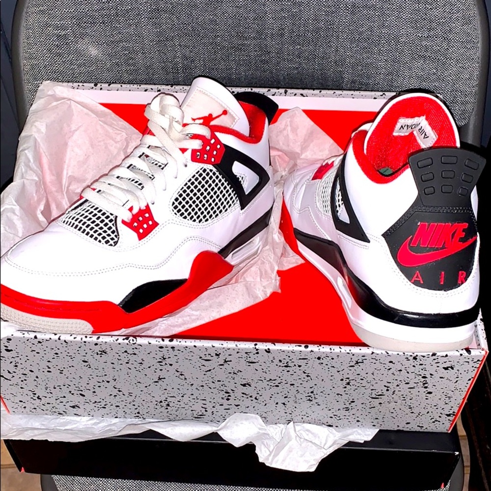 JORDAN 4 RETRO ( FIRE RED ) 2020